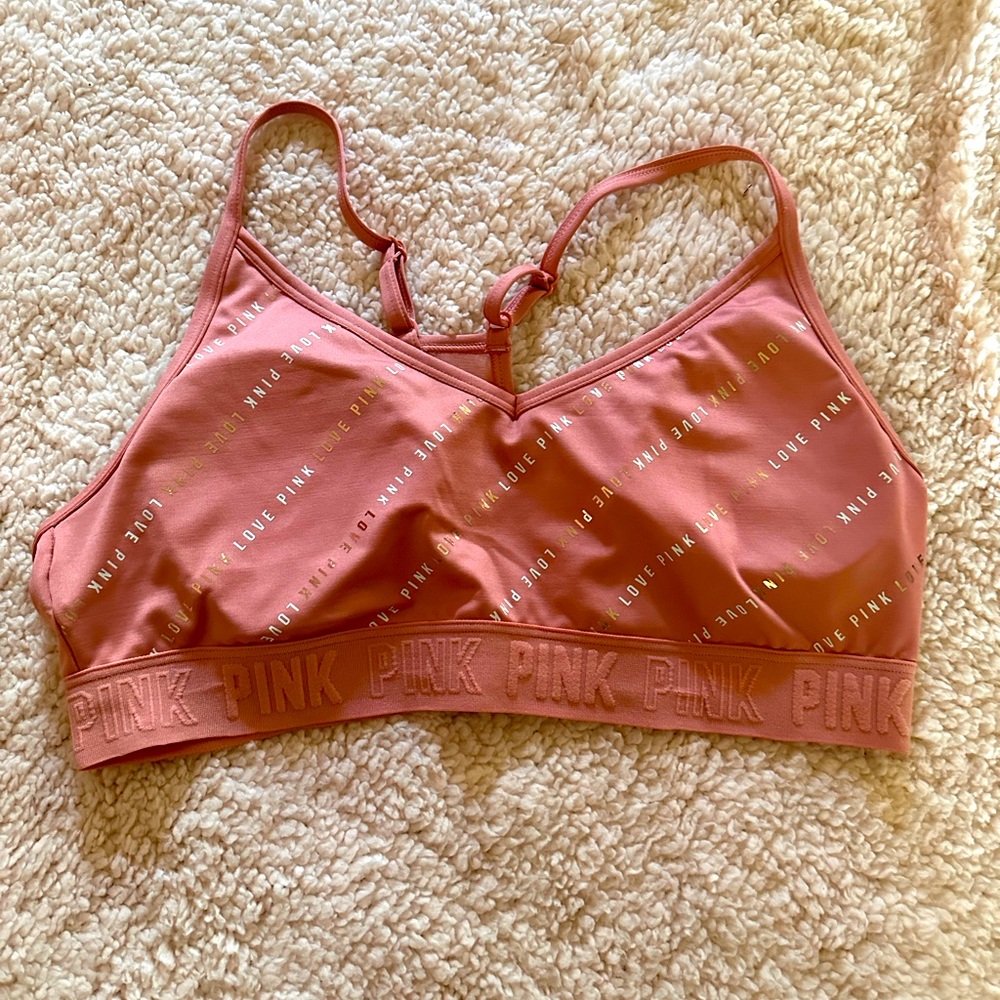 Victoria’s Secret sports bra 💕